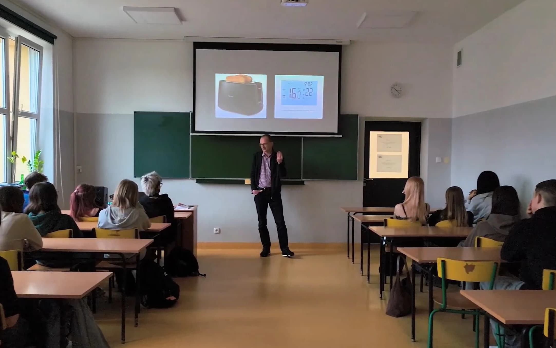 Udział pracowników Instytutu Nauk Ścisłych i Technicznych w Festiwalu Asy Nauki w Słupsku